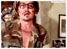 Johnny Depp Wave GIF - Johnny Depp Wave Hello GIFs