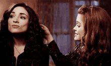 Allison And GIF - Allison And Lydia GIFs