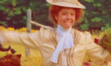 Tand Lo Anne Of Green Gables GIF - Tand Lo Anne Of Green Gables Hug GIFs