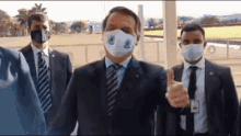 Bolsonaro Face Mask GIF - Bolsonaro Face Mask Wave GIFs