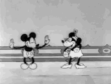 Dancing Mickey Mouse GIF - Dancing Mickey Mouse Minnie GIFs