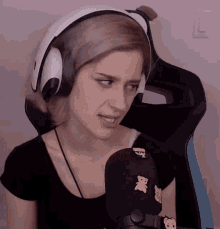 Skeptical Thegeekentry GIF - Skeptical Thegeekentry Twitch GIFs