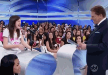 Laughing Talk Show GIF - Laughing Talk Show Game Show GIFs