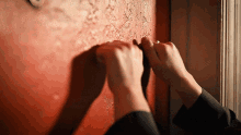 Zoey Clarke 2x13 GIF - Zoey Clarke 2x13 Knocking GIFs