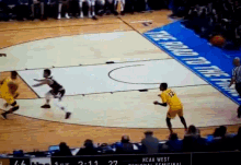 Marchmadness Shoot GIF - Marchmadness Shoot Three Points GIFs