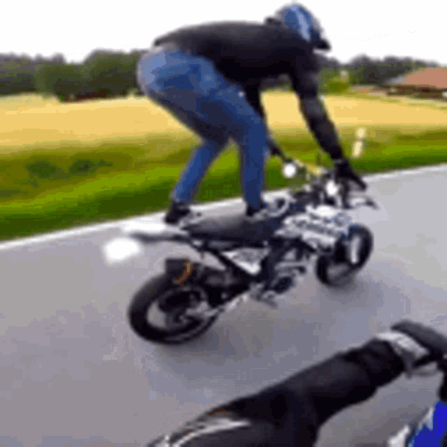 Motorcycle Funny GIF - Motorcycle Funny Accident - Discover & Share GIFs