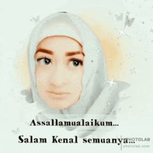 a picture of a woman wearing a white hijab with the words assalamualaikum salam kenal semuanya