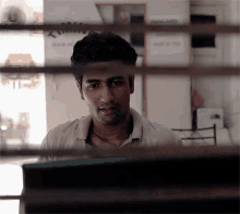vicky kaushal masaan vicky kaushal smiling swoon