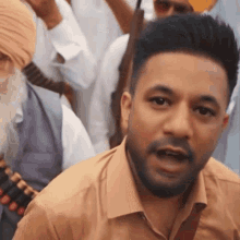 Aja Phir Come Here GIF - Aja Phir Come Here Lets See GIFs