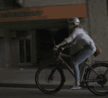 Urban Ebike GIF - Urban Ebike Bicycling GIFs
