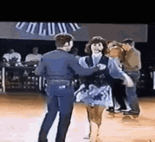 Dancing Spins GIF - Dancing Spins Sexy Skirt GIFs