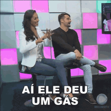 Ai Ele Deu Um Gas Power Couple Brasil GIF - Ai Ele Deu Um Gas Power Couple Brasil Ele Se Ligou GIFs