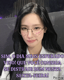 a picture of a woman with glasses and a caption that says picmix