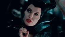 Que Mala Eres GIF - Angelina Jolie Maleficent Shh GIFs