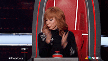 Moving Hands Reba Mcentire GIF - Moving Hands Reba Mcentire The Voice GIFs