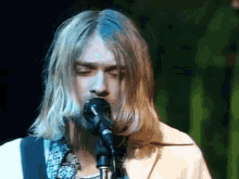 Kurt Cobain Hair Flip GIF - Kurt Cobain Hair Flip GIFs