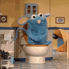 Tutter Blue Mouse GIF - Tutter Blue Mouse Bear In The Big Blue House GIFs