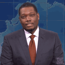 Cant Stay Serious Michael Che GIF - Cant Stay Serious Michael Che Saturday Night Live GIFs