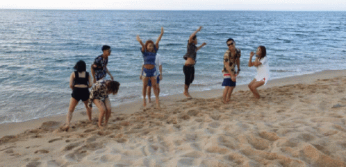 Squad Friends GIF - Squad Friends Summer Vibes GIFs