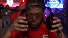 Headphones On Infexious GIF - Headphones On Infexious Giants Gaming GIFs
