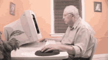 Old Man Computer GIF - Old Man Computer Not Working GIFs