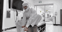 white suit clean jumpsuit jumpsuit sterile careful