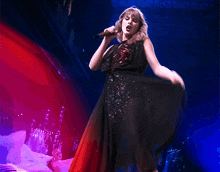 Taylor Swift Dress GIF - Taylor Swift Dress Taylor Swift Dress GIFs