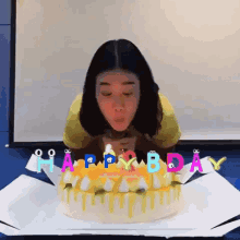 Kemisarabelle Happy Birthday GIF - Kemisarabelle Happy Birthday Blow Candle GIFs