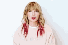 Taylor Swift Fingers Crossed GIF - Taylor Swift Fingers Crossed Cute GIFs