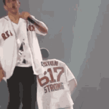 Joey Pointing GIF - Joey Pointing New Kids On The Block GIFs