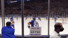 New York Islanders Casey Cizikas GIF - New York Islanders Casey Cizikas Running GIFs