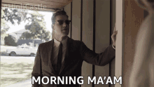 Morning Maam Good Morning GIF - Morning Maam Good Morning Hi There GIFs