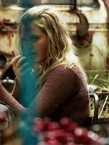 Clarke Griffin Eating GIF - Clarke Griffin Eating The100 GIFs