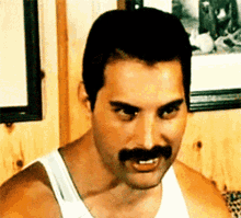 Freddie Mercury Lol GIF - Freddie Mercury Lol Laugh GIFs
