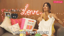 I Love That Color Avantika Gupta GIF - I Love That Color Avantika Gupta Pinkvilla GIFs