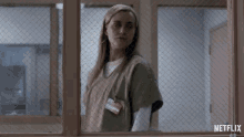 Looking Around Looking Back GIF - Looking Around Looking Back Observing GIFs