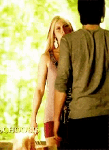 Compras Damon And Rebekah GIF - Compras Damon And Rebekah The Vampire Diaries GIFs