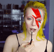 Ziggy Stardust Make Up GIF - Ziggy Stardust Make Up David Bowie GIFs