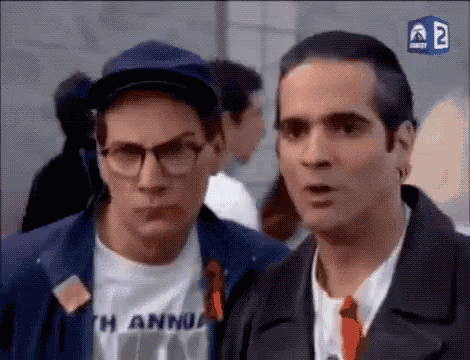 Who Doesnt Want To Wear The Ribbon Seinfeld GIF - Who Doesnt Want To Wear  The Ribbon Seinfeld Bully - Discover & Share GIFs
