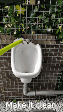 Toilet Blub GIF - Toilet Blub Washing GIFs
