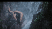 Priyanka Chopra Woh Pehli Barsaat GIF - Priyanka Chopra Woh Pehli Barsaat Waterfall GIFs