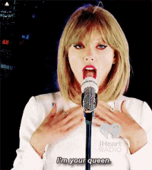Im Your Queen Blank Space GIF - Im Your Queen Blank Space Stadium Tour GIFs