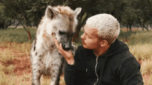 Hyena Kiss GIF - Hyena Kiss Muah GIFs