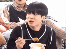 Jungkook Eating Googieeats GIF - Jungkook Eating Googieeats Jin Stopping Jungkook GIFs