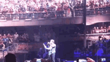 Eddie Vedder Chile Rock Concert GIF - Eddie Vedder Chile Rock Concert GIFs