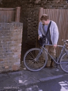 Benedict Cumberbatch Arrive GIF - Benedict Cumberbatch Arrive Bicycle GIFs