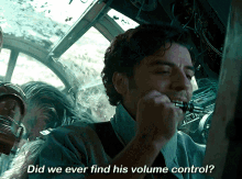 Star Wars Poe Dameron GIF - Star Wars Poe Dameron Did We Ever Find His Volume Control GIFs
