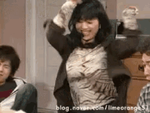 박해미 신남 춤 웃음 흔들기 헤드뱅잉 GIF - Park Haemi Laugh Excited GIFs