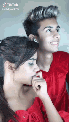 Courting GIF - Courting GIFs