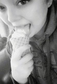 yummy stephi ice cream lick it cone